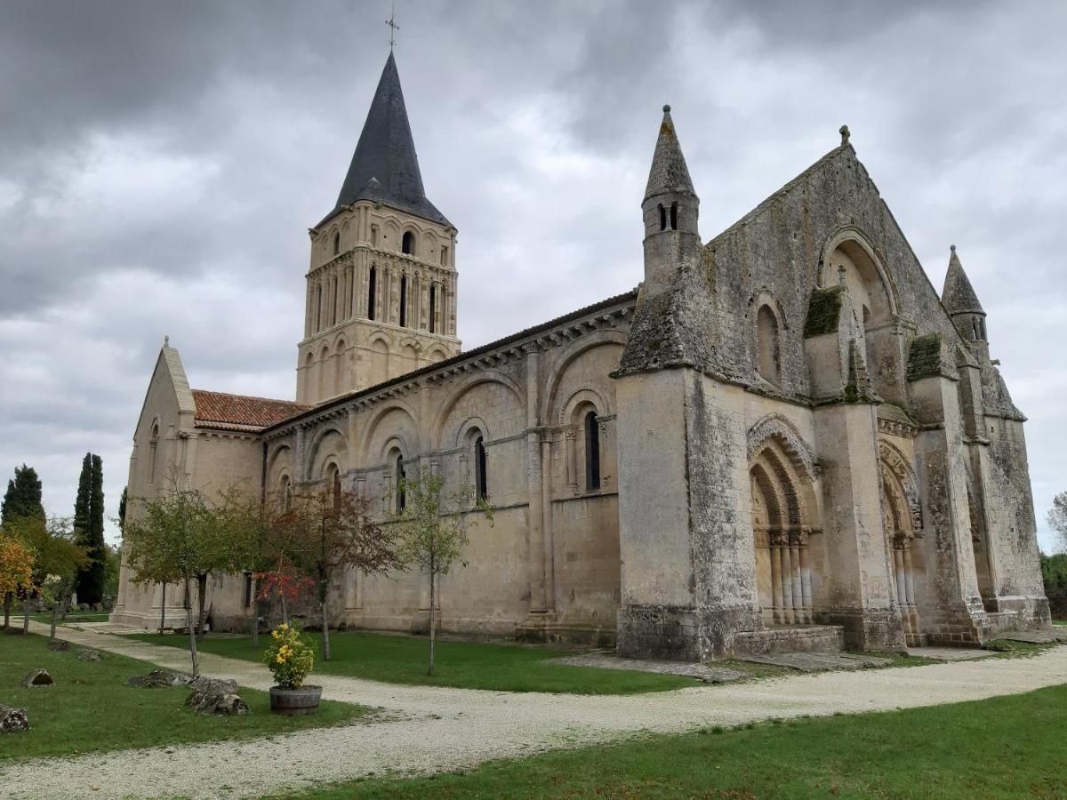 Les Volets Verts Aulnay Aulnay  Exterior photo