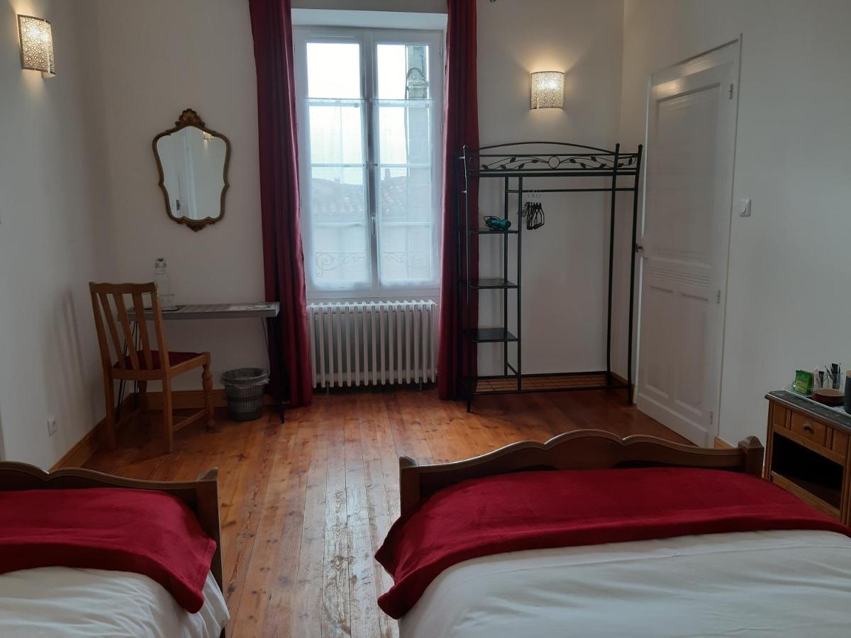 Les Volets Verts Aulnay Aulnay  Exterior photo